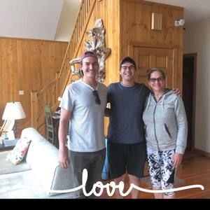 Meet your Posher, Nora